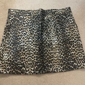Forever 21 Cheetah Print Skirt, size 31